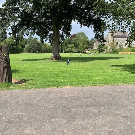 Springhouse Kilshane With Amazing Views Prázdninový dům *